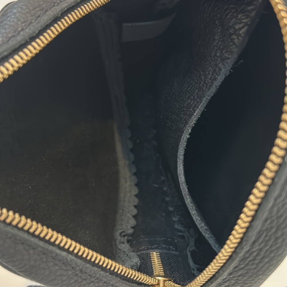 Portland Leather Pebbled Leather Black Round Crossbody Bag - Picture 10 of 10